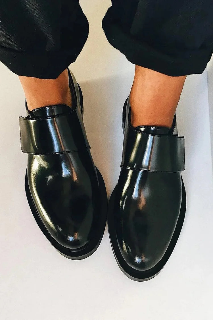 Mocassins vernis à bride LuvaParis