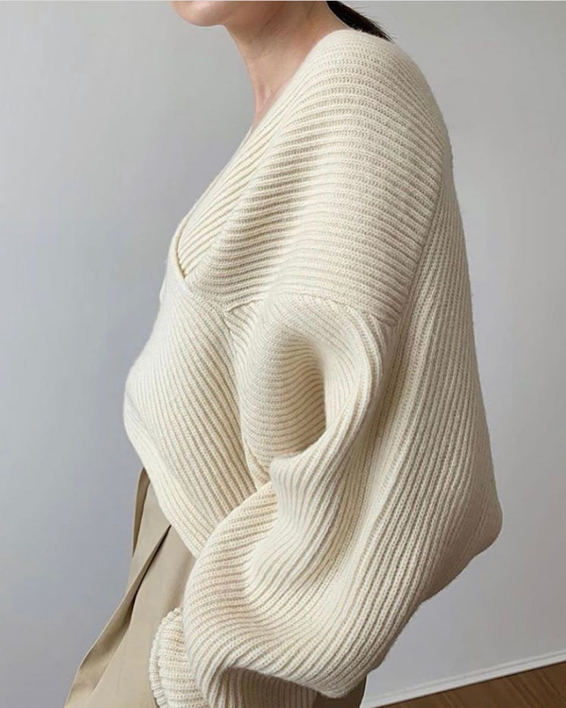 BNOIR | Pull en tricot croisé chic LuvaParis