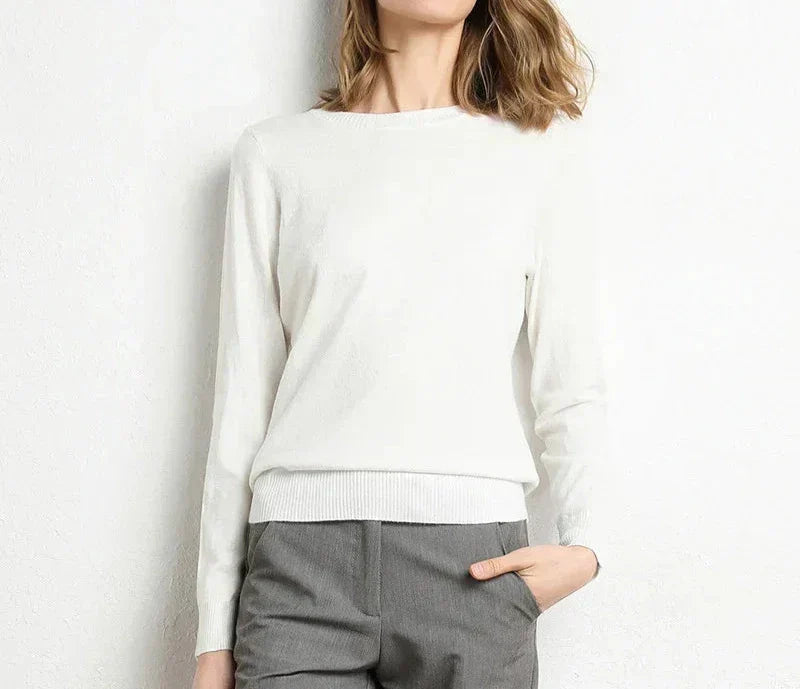 BNOIR | Pull confort en laine essentiel LuvaParis