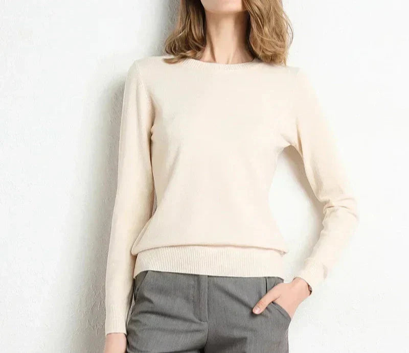 BNOIR | Pull confort en laine essentiel LuvaParis