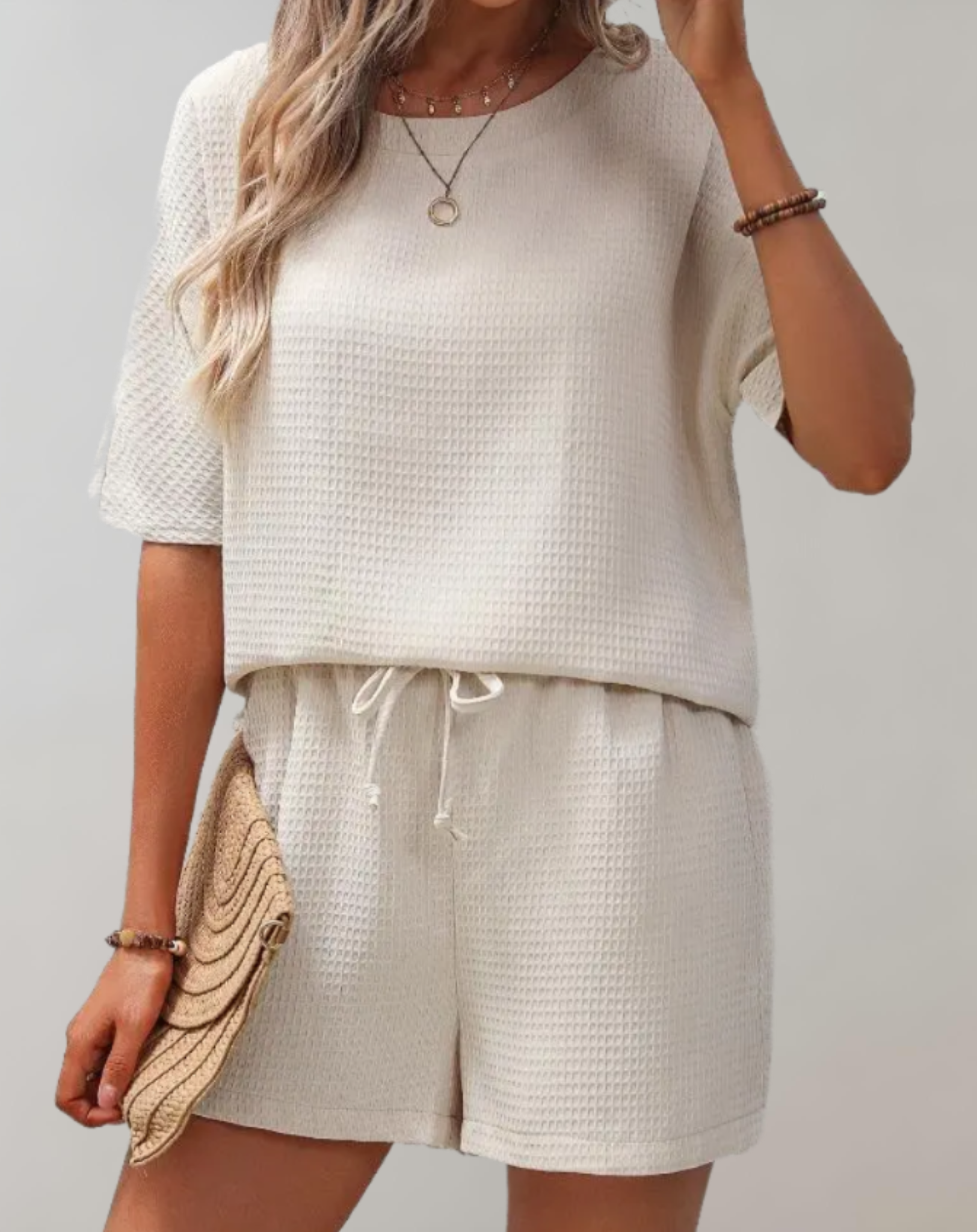 Trendy Set with Top and Loose-Fit Shorts for Women | Elise ELVORIA UK