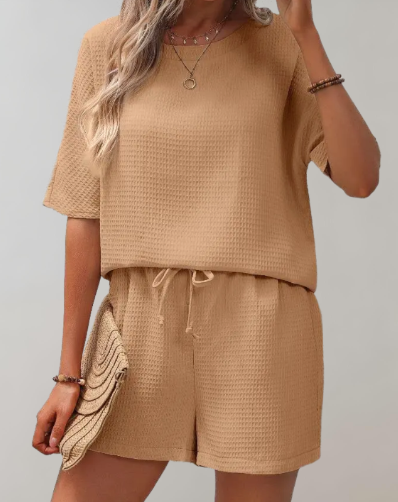 Trendy Set with Top and Loose-Fit Shorts for Women | Elise ELVORIA UK